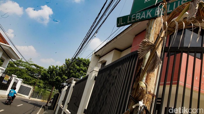 1749380833721-lokasi-begal-payudara-yang-viral-di-lebak-bulus-1749373944907_169