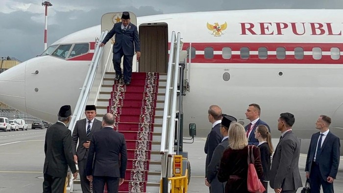 1750310888660-sambutan-hangat-iringi-lawatan-prabowo-ke-rusia-1750302254351_169