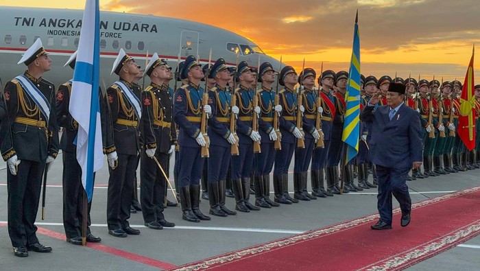 1750482755461-akhiri-kunjungan-resmi-di-rusia-prabowo-bertolak-kembali-ke-tanah-air-1750476468390_169