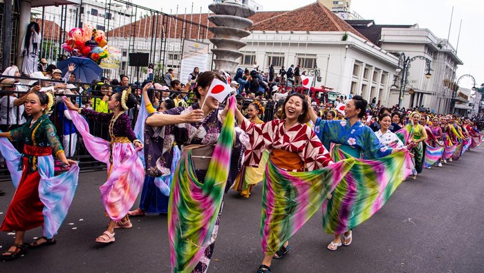 1760808976172-karnaval-asia-afrika-festival-2025-di-bandung-1760775416166_169