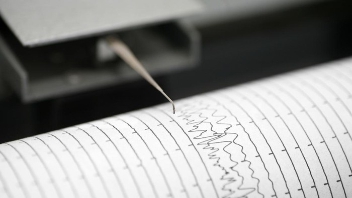 1761348202906-ilustrasi-gempa_169