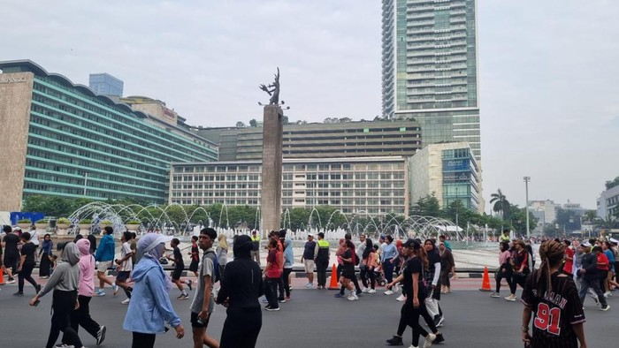 1761370502189-antusiasme-warga-di-cfd-bundaran-hi-pagi-ini-1752375957966_169