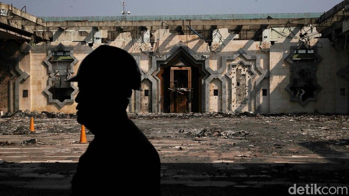 1761392105688-terbakar-2-tahun-lalu-masjid-jakarta-islamic-center-belum-diperbaiki-1_169