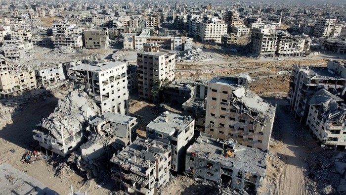 1761392121805-potret-dari-udara-tunjukkan-kota-yang-hancur-di-gaza-1761211782029_169