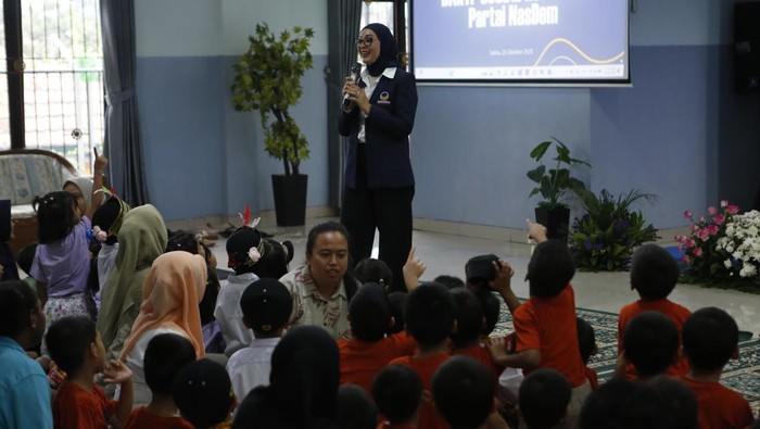 1761413681734-hangatnya-momen-berbagi-di-panti-sosial-jakarta-1761410017976_169