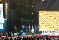 1761413703792-bahlil-dalam-acara-hut-golkar-dan-peringatan-maulid-nabi-1761405333311_169