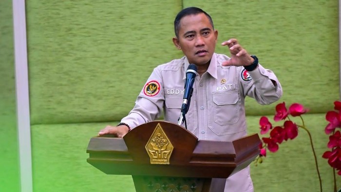 1761413758278-kepala-badan-nasional-penanggulangan-terorisme-bnpt-eddy-hartono-1761402947798_169