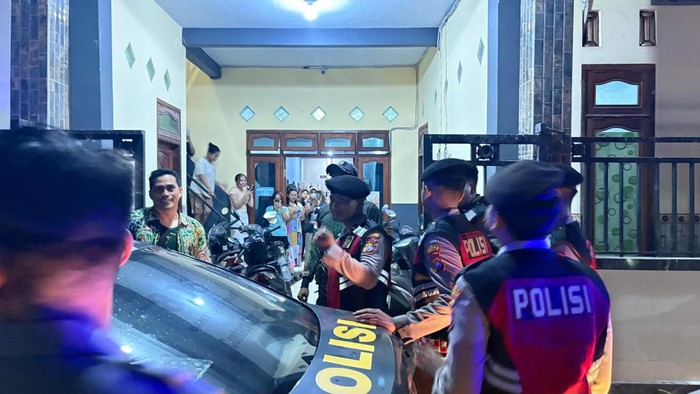 1761413795887-mahasiswa-masuk-kos-putri-1761377709405_169