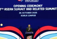 1761457019479-momen-pembukaan-ktt-asean-2025-serukan-semangat-persatuan-dan-perdamaian-1761450609671_169