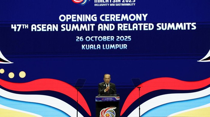 1761457019479-momen-pembukaan-ktt-asean-2025-serukan-semangat-persatuan-dan-perdamaian-1761450609671_169