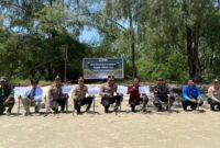 1761478638425-polda-riau-dan-ekspedisi-rembuk-pemuda-riau-tanam-1000-mangrove-di-pulau-rupat-1761476006394_169