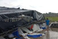 1761500408205-hujan-deras-dan-angin-kencang-menyebabkan-panggung-dan-tenda-ambruk-di-gunungsindur-expo-bogor-dokistimewa-1761486097671_169