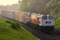 1761693748397-ilustrasi-kereta-api-2_169