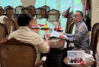 1761738174620-wakil-ketua-dpr-ri-sufmi-dasco-ahmad-menemui-presiden-prabowo-subianto-di-kediaman-widya-chandra-jakarta-selatan-doksekretaria-1761734573683_43