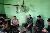 1761803208885-polisi-saat-meminta-keterangan-dari-para-pedagang-pasar-soal-kasus-pemalakan-oleh-preman-di-ciputat-dok-istimewa-1761798401880_169