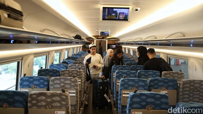 1761824764309-penampakan-kartu-berlangganan-baru-kereta-cepat-whoosh-2_169