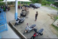 1761846358903-video-wakil-bupati-pidie-jaya-hasan-basri-diduga-menghajar-kepala-sppg-muhammad-reza-viral-di-medsos-foto-screenshot-video-vir-1761827443218_169