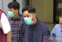 1762083545458-onad-usai-menjalani-pemeriksaan-kesehatan-di-polres-metro-jakarta-barat-antararisky-syukur-1762079476512_169