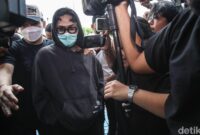 1762256803752-usai-diamankan-polisi-onadio-leonardo-diperiksa-tim-asesmen-narkoba-1762167687165_169