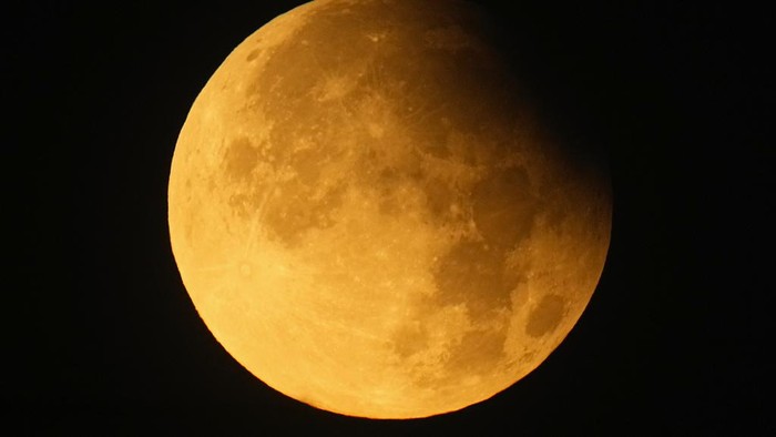 1762256905975-aptopix-cyprus-supermoon-7_169