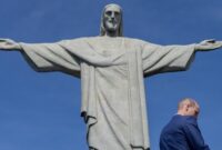 1762407973149-pangeran-william-nikmati-keindahan-rio-kunjungi-patung-kristus-penebus-1762351178865_169