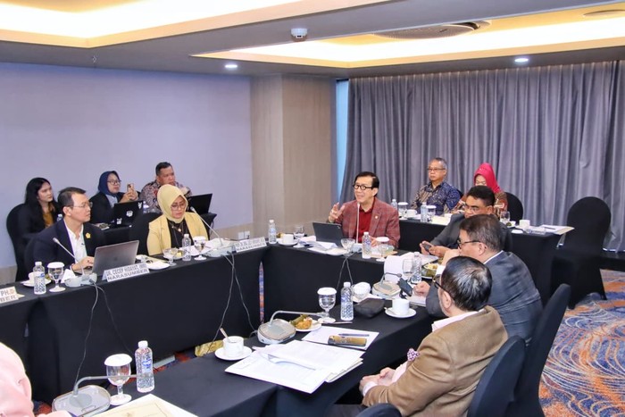 1762429803488-ketua-badan-pengkajian-mpr-ri-yasonna-laoly-1762423762595