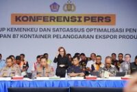 1762451069944-jumpa-pers-kasus-pelanggaran-ekspor-turunan-cpo-dok-polri-1762414729483_43