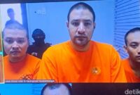 1762451118448-penampakan-ammaz-zoni-jalani-sidang-online-dari-lapas-nusakambangan-mulia-budidetikcom-1762401688220_169