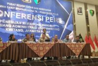 1762494501306-konferensi-pers-di-rs-polri-taufiqdetikcom-1762491427102_169