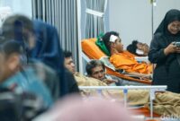 1762515892386-suasana-haru-di-igd-rs-islam-cempaka-putih-korban-ledakan-sma-72-jalani-perawatan-1762511582151_169