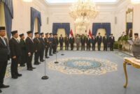 1762537129508-presiden-prabowo-lantik-10-anggota-komisi-percepatan-reformasi-polri-1762521898379_169