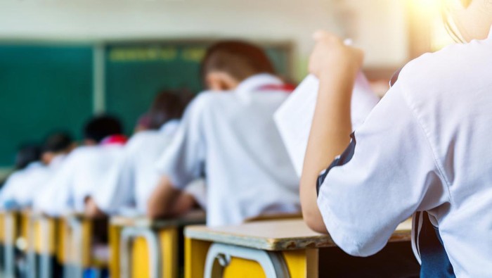 1762666990662-ilustrasi-anak-ujian-sekolah-1740977407457_169