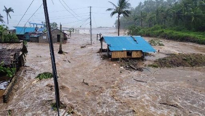 1762688448576-philippines-weather-typhoon-1762685838195_169