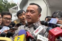 1762710058104-menteri-sekretaris-negara-mensesneg-prasetyo-hadi-evadetikcom-1760716820406_169