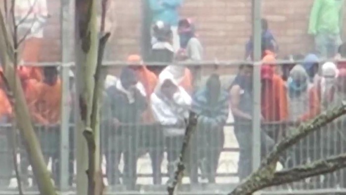 1762730751223-rusuh-di-penjara-ekuador-67-napi-tewas_169