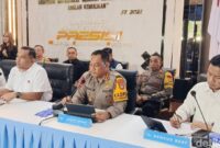 1762861587745-dansat-brimob-polda-metro-jaya-kombes-henik-maryanto-1762855805297_169