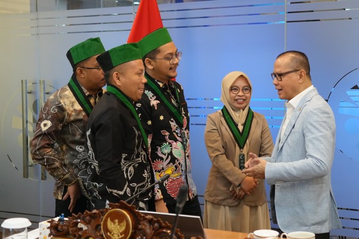 1762882944590-kp2mi-1762877503606