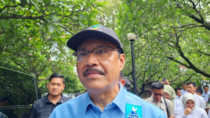 1762926410910-mensos-gus-ipul-taufiqdetikcom-1762923429478_169