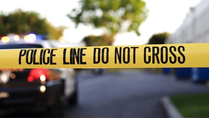 1762969389705-ilustrasi-garis-polisi-1_169