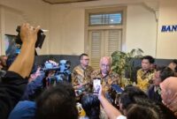 1763098982828-ketua-fraksi-partai-golkar-mpr-ri-melchias-markus-mekeng-1763092038313_169