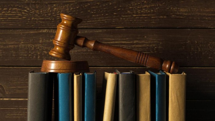 1763142186494-hukum-1747816431609_169