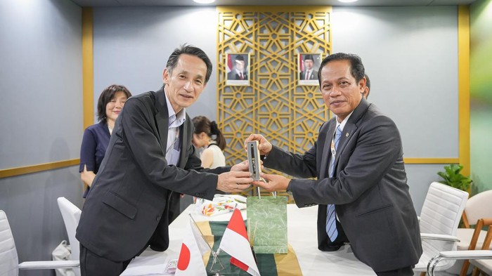 1763185211450-menteri-lh-bertemu-perwakilan-jepang-1763180963874_169