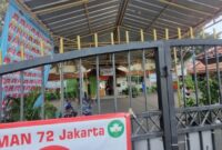 1763271552915-kondisi-sman-72-kelapa-gading-usai-ledakan-aparat-masih-berjaga-pagi-ini-1762739114121_169