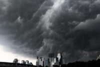 1763293045806-cuaca-ekstrem-ancam-indonesia-sepekan-ke-depan-1763263290902_169