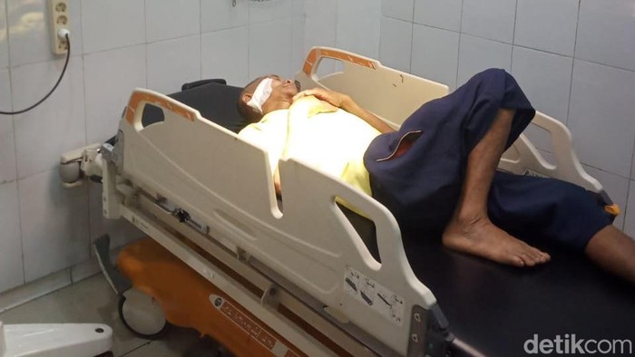 1763314534570-warga-luka-luka-usai-dibacok-odgj-di-purwakarta-1763311075404_169