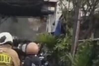 1763314587311-kebakaran-rumah-di-jakbar-1763303763397_169