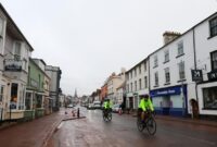 1763314593111-badai-claudia-hantam-wales-lumpur-tutupi-jalan-dan-tempat-parkir-1763284242847_169