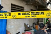1763358717791-lokasi-kebakaran-di-kelurahan-jatipulo-palmerah-jakarta-barat-kini-digaris-polisi-adhfar-aulia-syuhadadetikcom-1763354142547_169