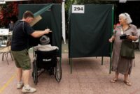 1763358839557-chile-gelar-pemilu-presiden-2025-warga-antusias-ke-tps-1763299894390_169