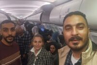 1763380121635-dubes-palestina-hanan-jarrar-berfoto-dengan-warga-gaza-yang-tiba-di-afsel-1763374427524_169